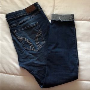 Hollister women’s ripped skinny jeans size 15R!